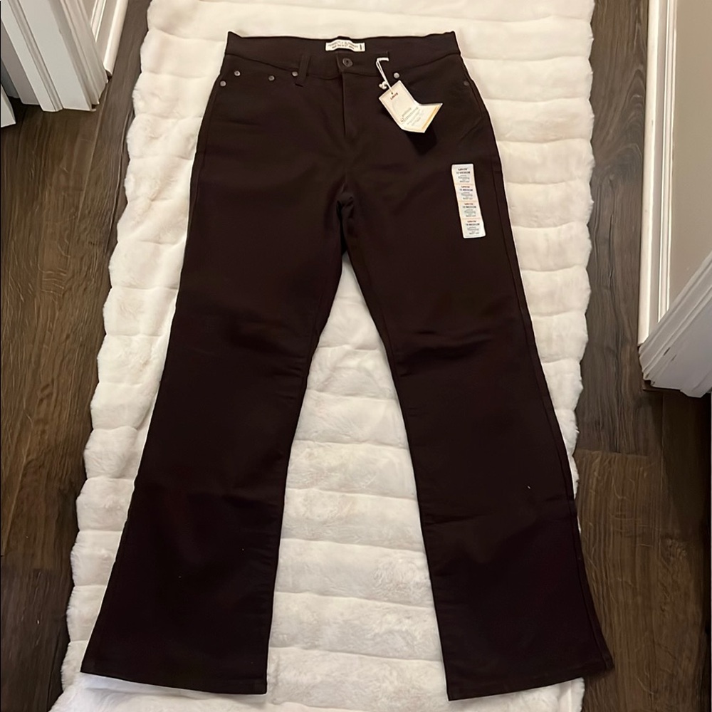 NWT Levi's Women's Perfectly Slimming 512 Boot Cut Jeans - Dark Brown